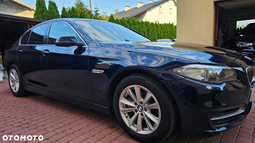 BMW Seria 5 528i xDrive Sport-Aut Luxury Line - 16