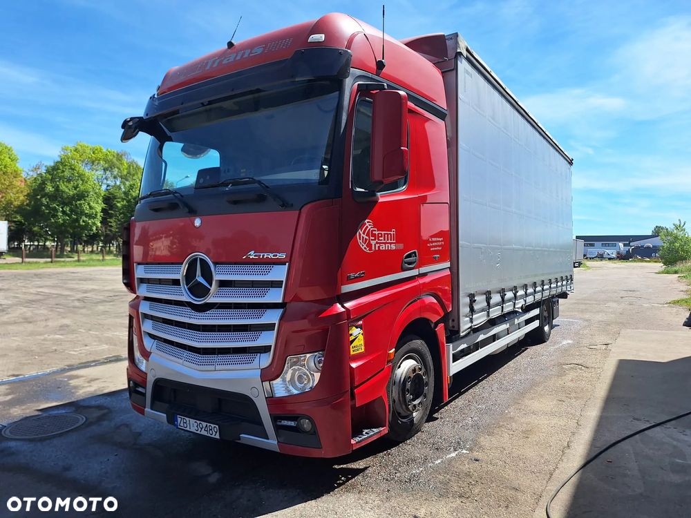 Mercedes-Benz ACTROS - 1