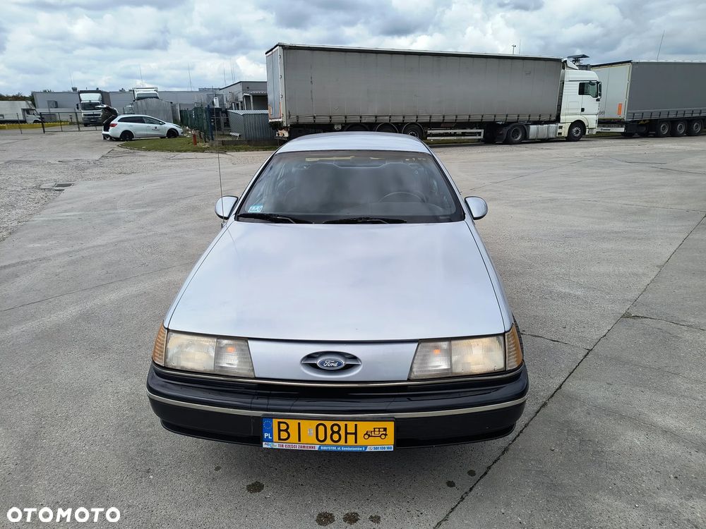Ford Taurus 3.0 GL - 8