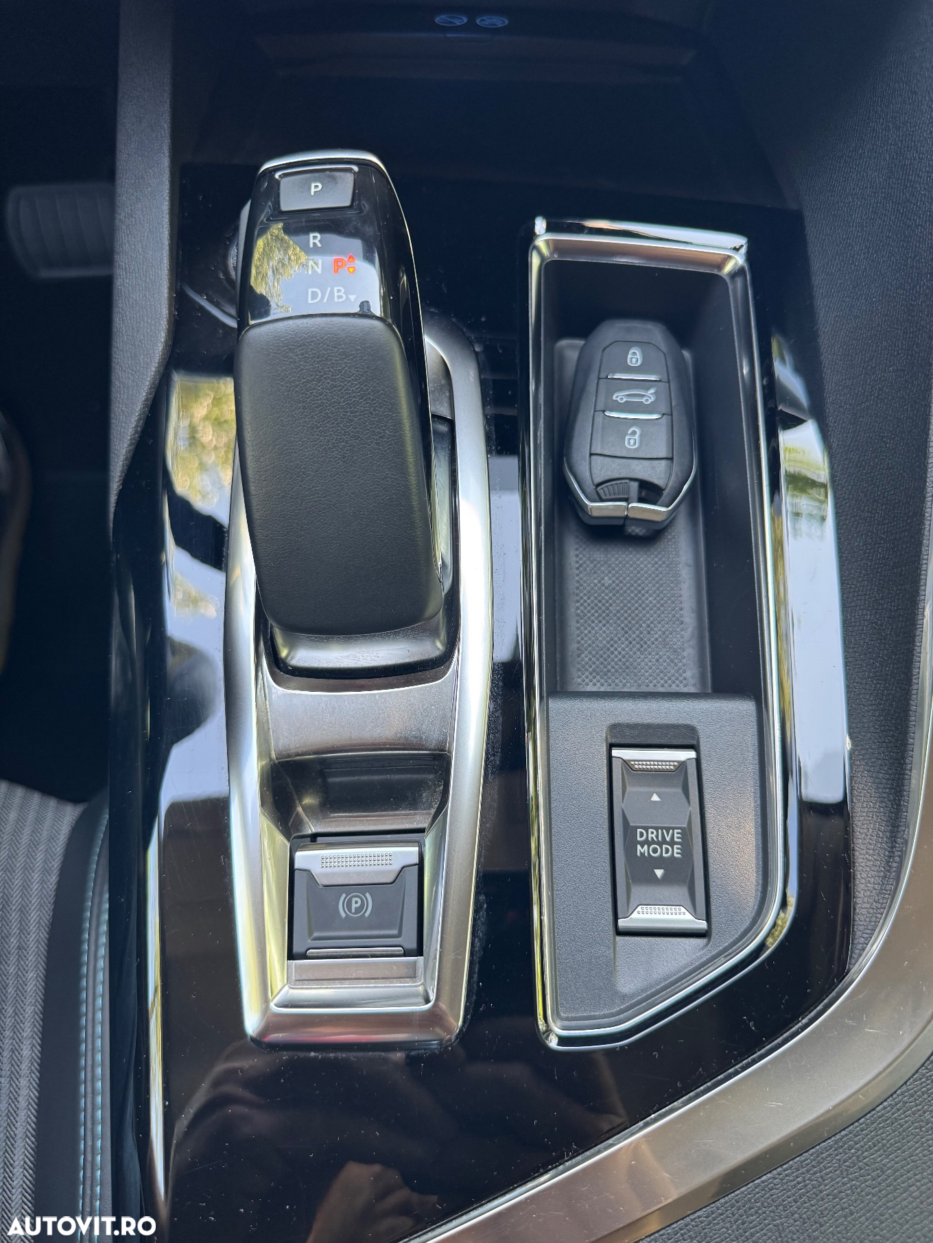 Peugeot 3008 PHEV EAT8 Allure - 25