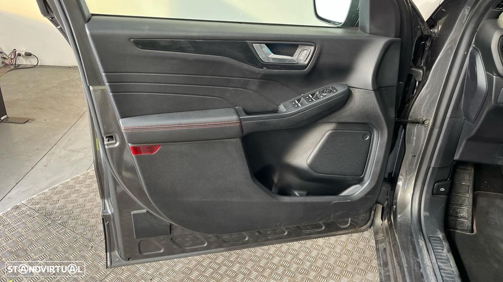 Ford Kuga 1.5 EcoBoost ST-Line - 16