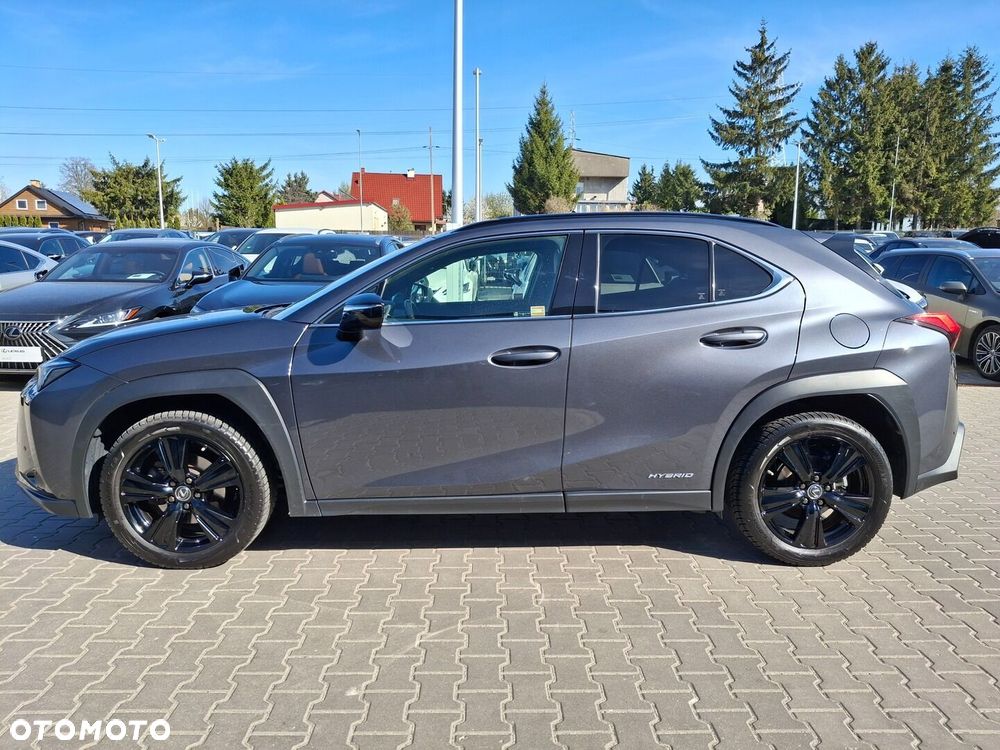 Lexus UX - 24