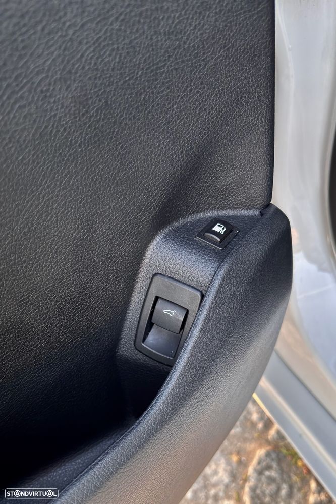 BMW 225xe Active Tourer iPerformance Advantage - 28