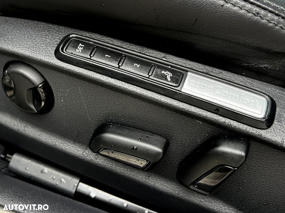 Volkswagen Passat Alltrack - 12