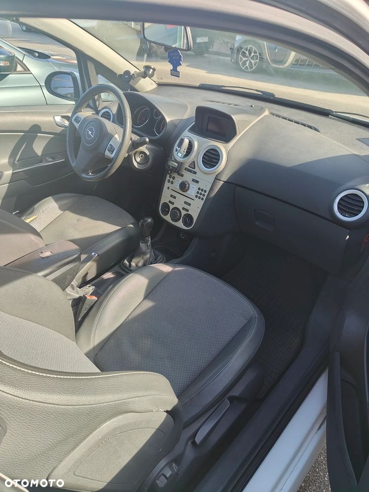Opel Corsa 1.3 CDTI Enjoy - 2