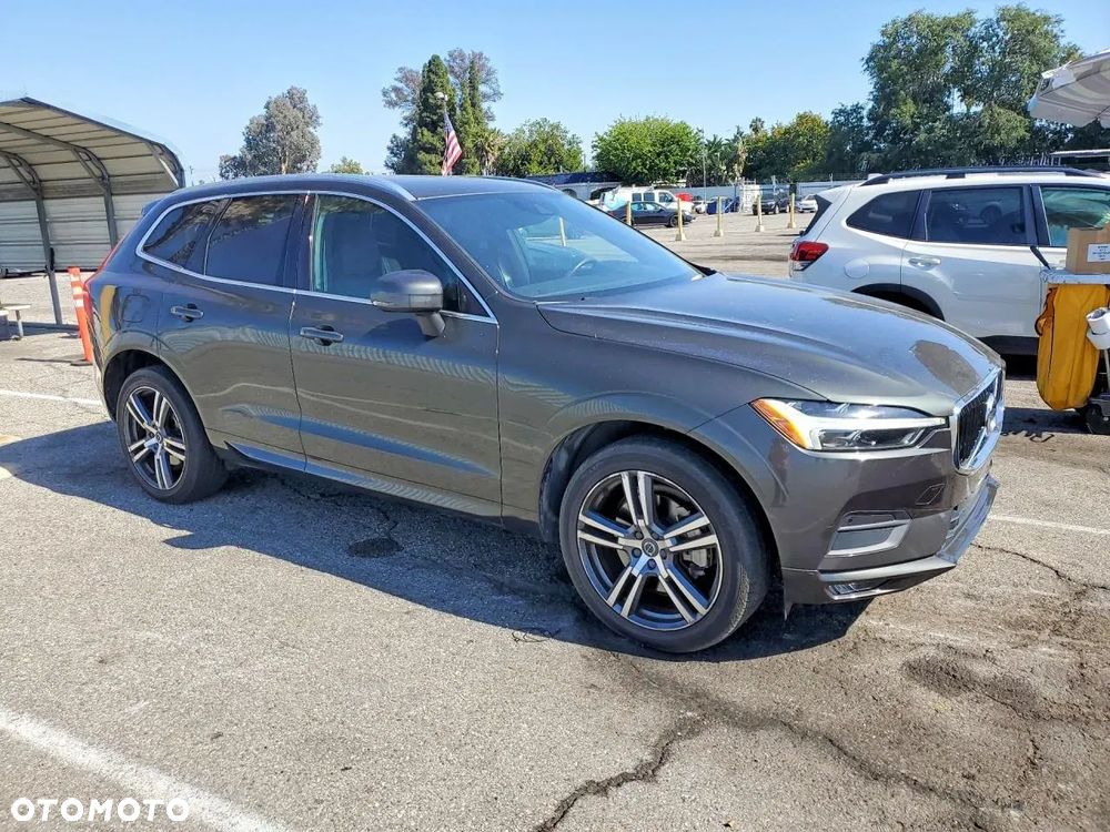 Volvo XC 60 T6 AWD Geartronic Momentum - 1