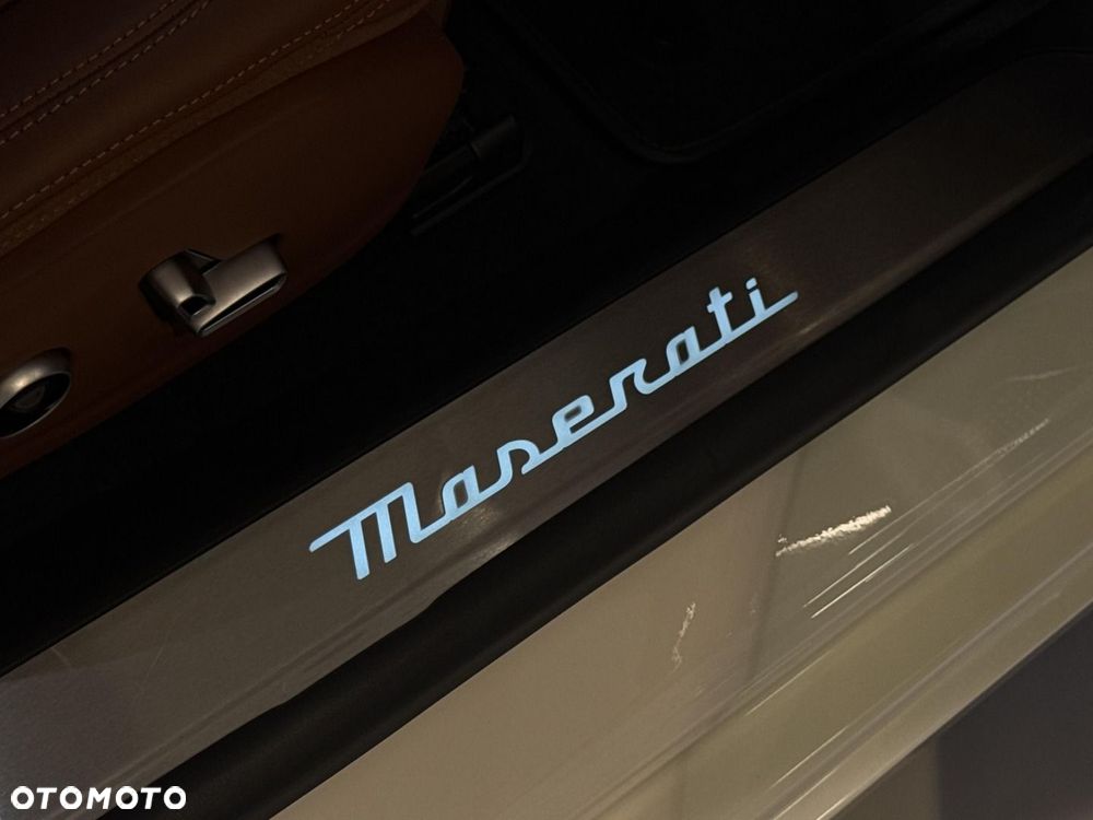 Maserati GranTurismo - 27