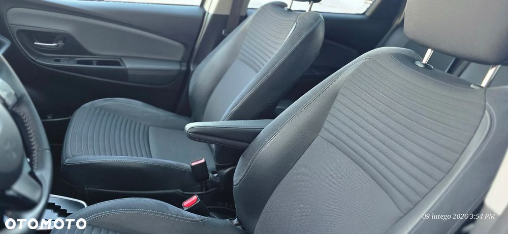 Toyota Yaris 1.5 VVT-i Lounge - 15