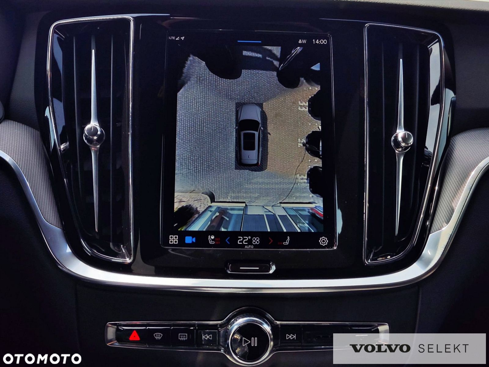 Volvo V60 Cross Country - 21
