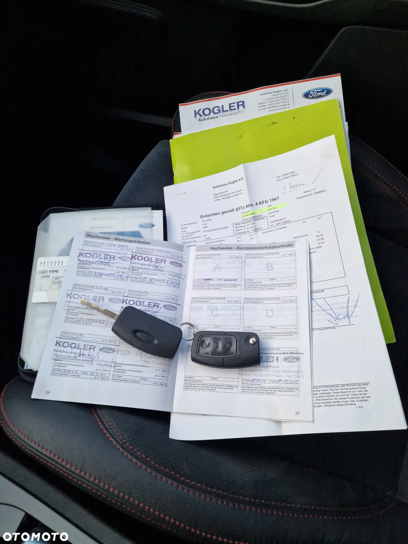 Ford S-Max 2.0 TDCi DPF Titanium - 36