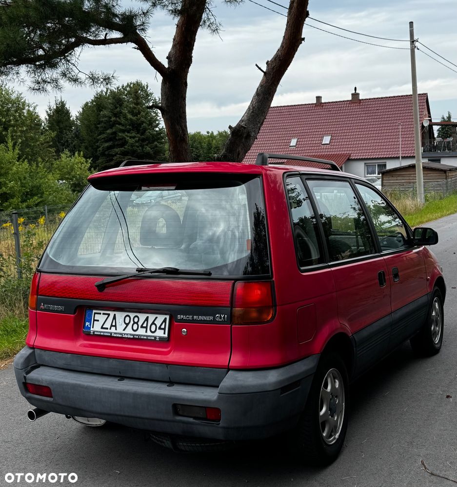 Mitsubishi Space Runner 1800 City - 8