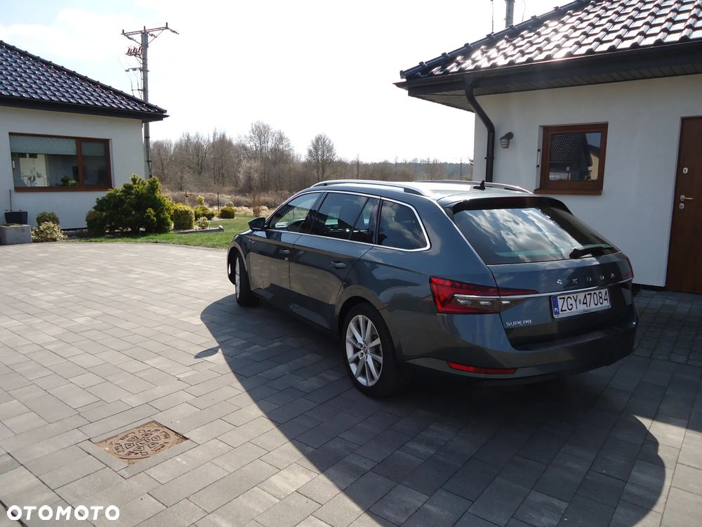 Skoda Superb 2.0 TDI DSG Ambition - 4