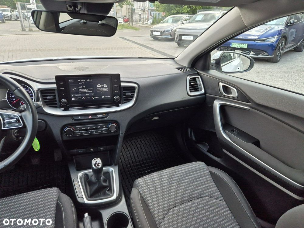 Kia Ceed 1.5 T-GDI M - 21