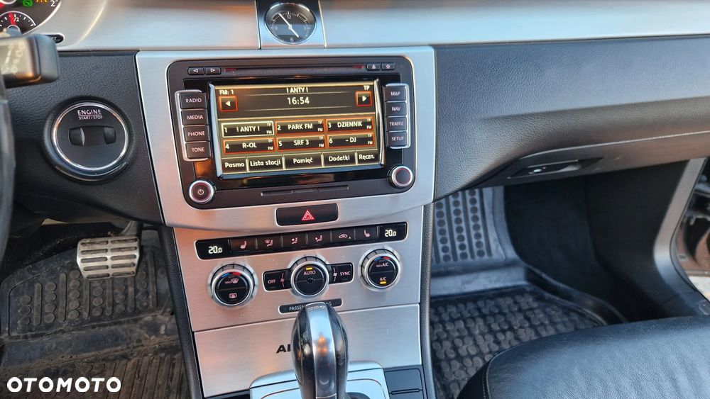 Volkswagen Passat 2.0 TDI 4Motion DSG BlueMotion Tech Highline - 31