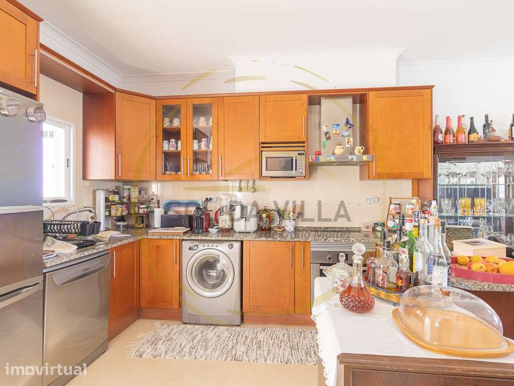 Moradia isolada T4 + T3 com garagem - Porto Salvo - Oeiras - 550.000€ - Grande imagem: 4/47
