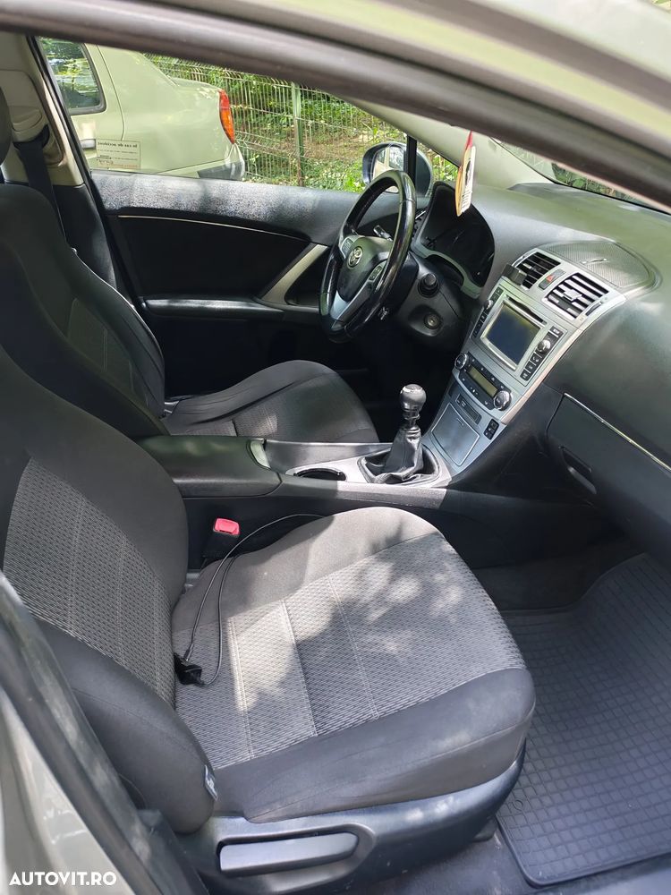 Toyota Avensis 2.0 D-4D Executive - 7