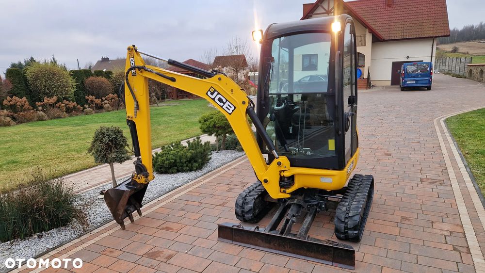 JCB 8018 CTS - 25