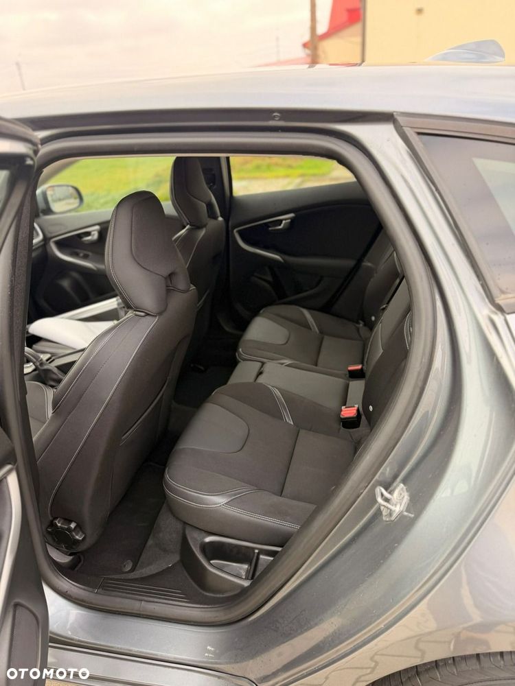 Volvo V40 - 15