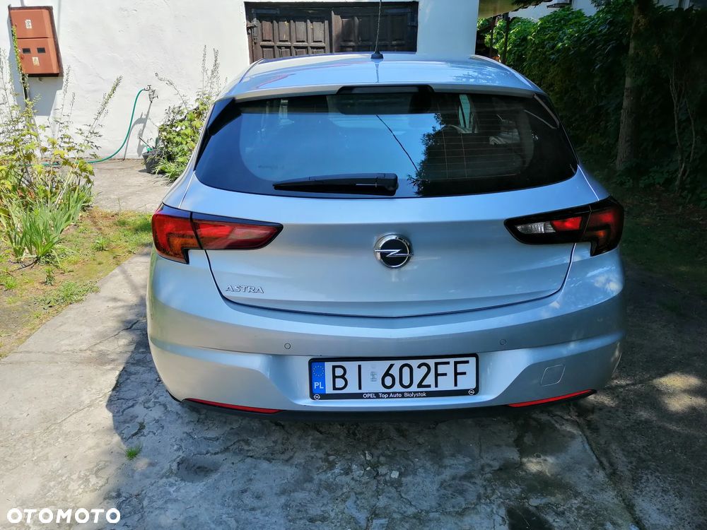 Opel Astra 1.2 T Elegance S&S - 9