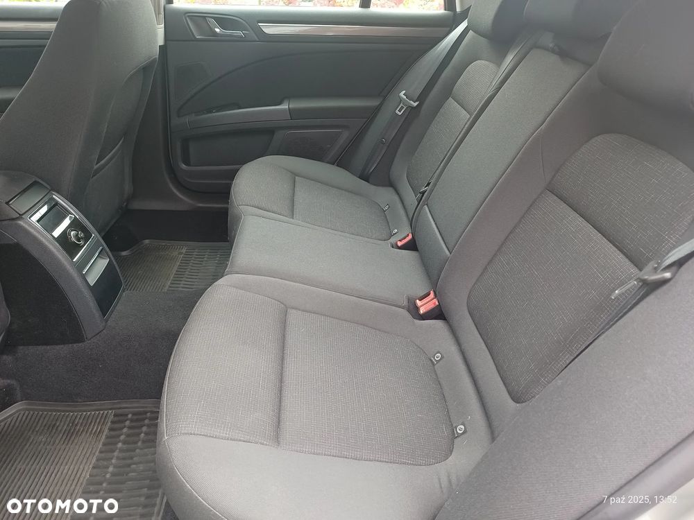 Skoda Superb 1.8 TSI Active - 9
