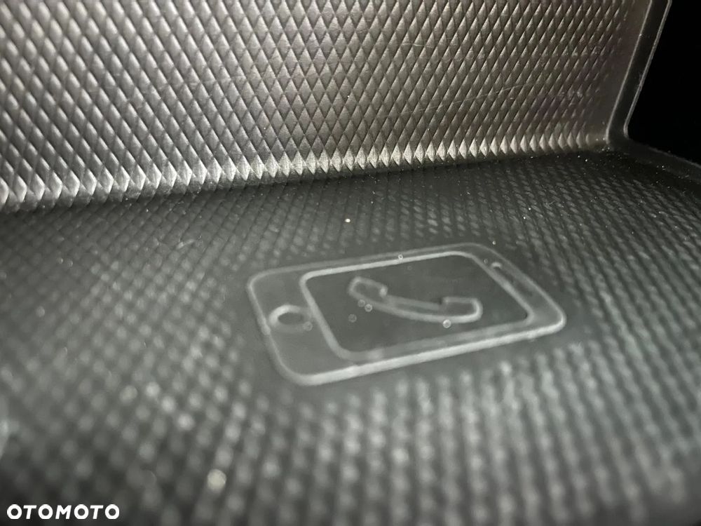 Volkswagen Golf VIII 2.0 TDI Life - 33
