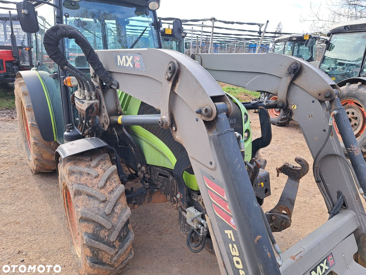 Claas Nexos 240 F 4X4 - 39