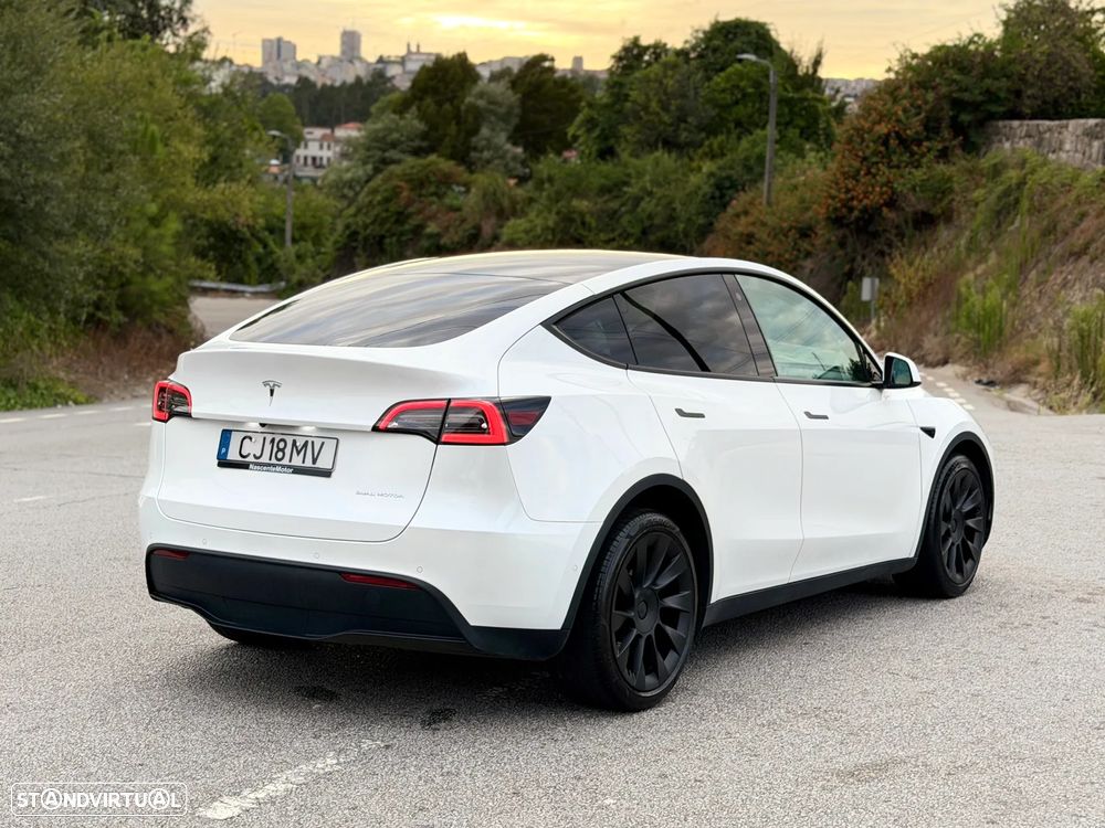Tesla Model Y Long Range Tração Integral - 16