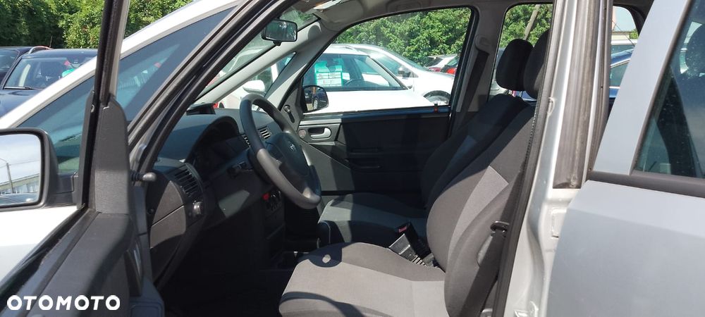 Opel Meriva ver-1-6-16v-cosmo-easytronic - 10