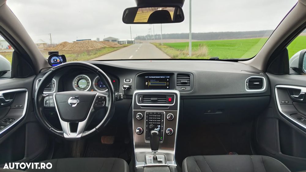 Volvo V60 2.0T Geartronic Powershift Summum - 8