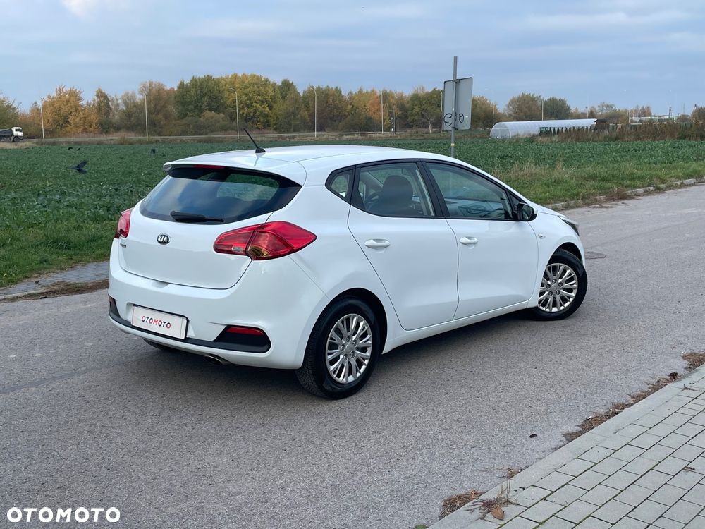 Kia Ceed 1.4 CVVT Attract - 19