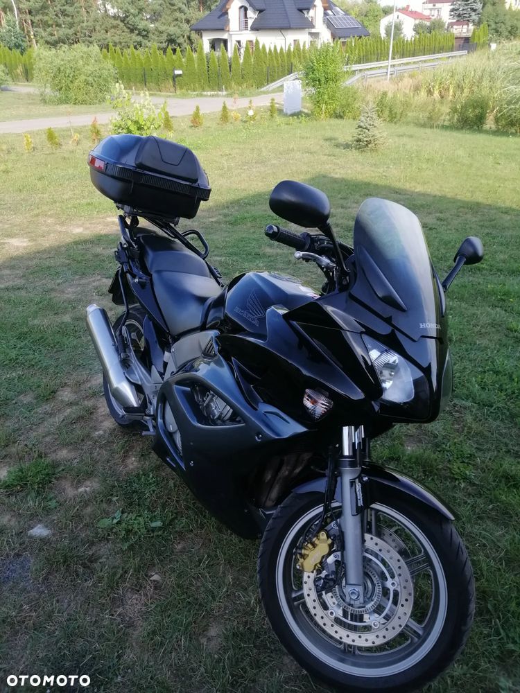 Honda CBF - 1
