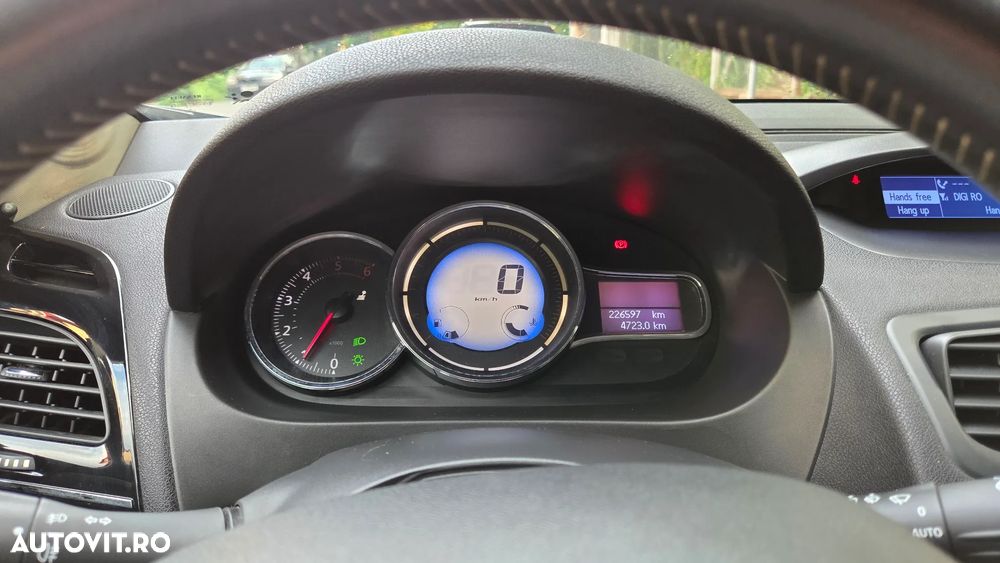 Renault Megane - 11