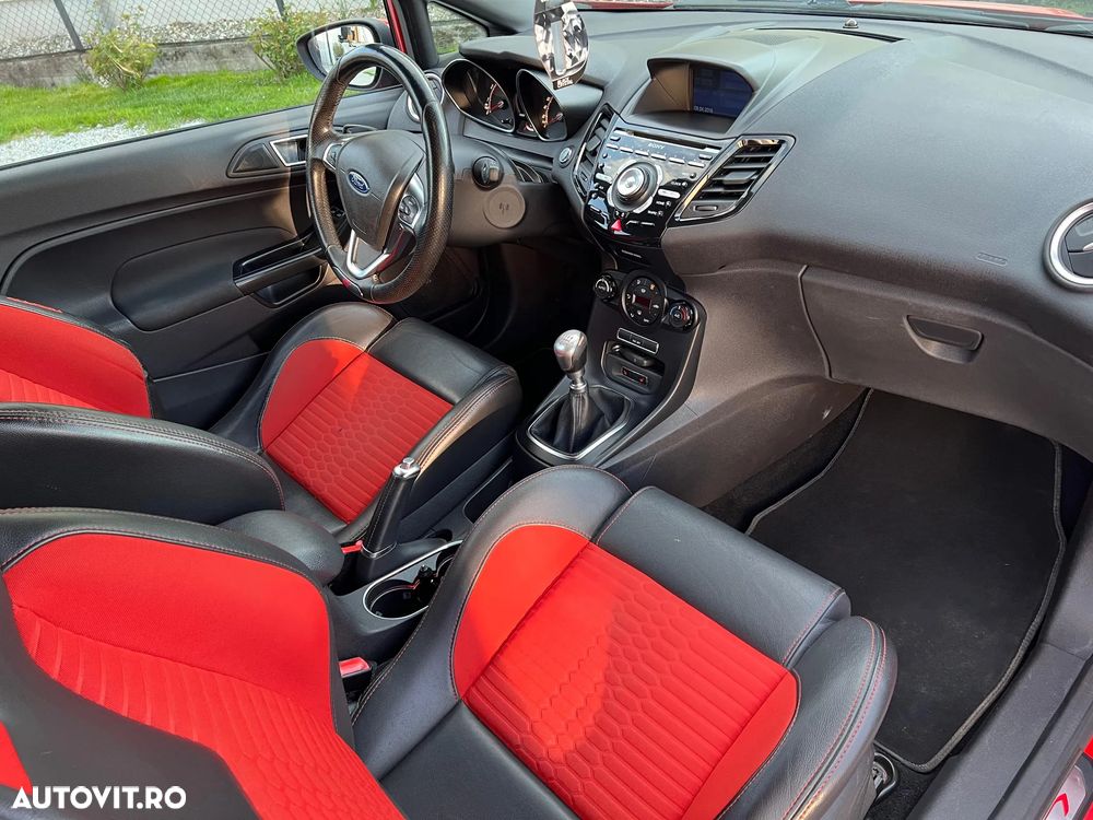 Ford Fiesta 1.6 EcoBoost ST - 15