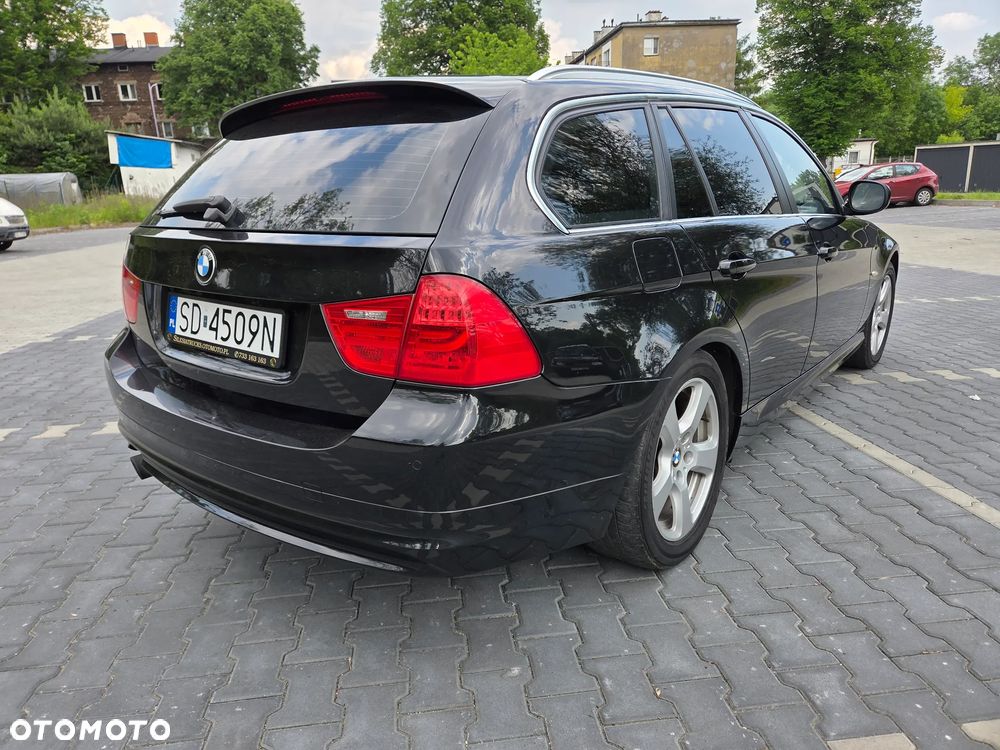 BMW Seria 3 318i - 4