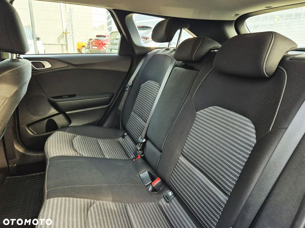 Kia Ceed 1.5 T-GDI M DCT - 25