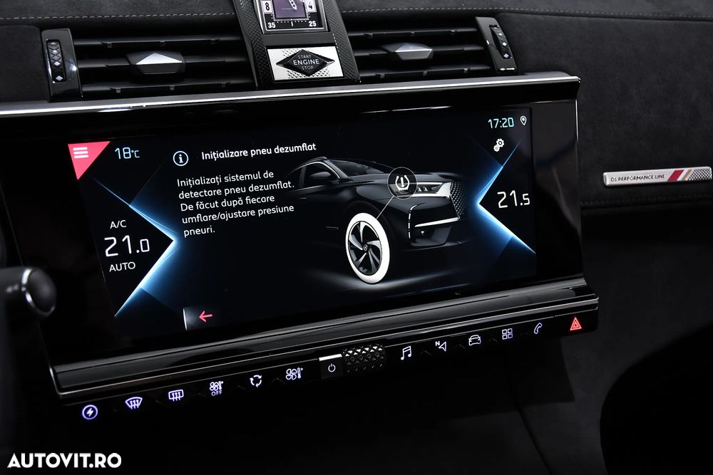 DS Automobiles DS 7 Crossback 1.6 PHeV AWD 300 EAT8 PERFORMANCE LINE + - 30