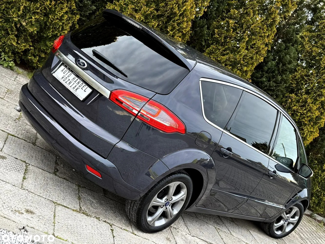 Ford S-Max - 10