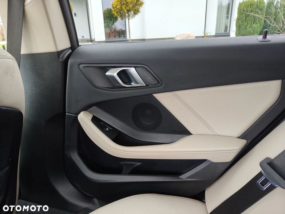 BMW Seria 2 218d Sport-Aut Sport Line - 28