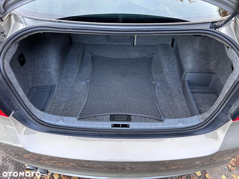 BMW Seria 3 330d xDrive DPF Edition Exclusive - 9