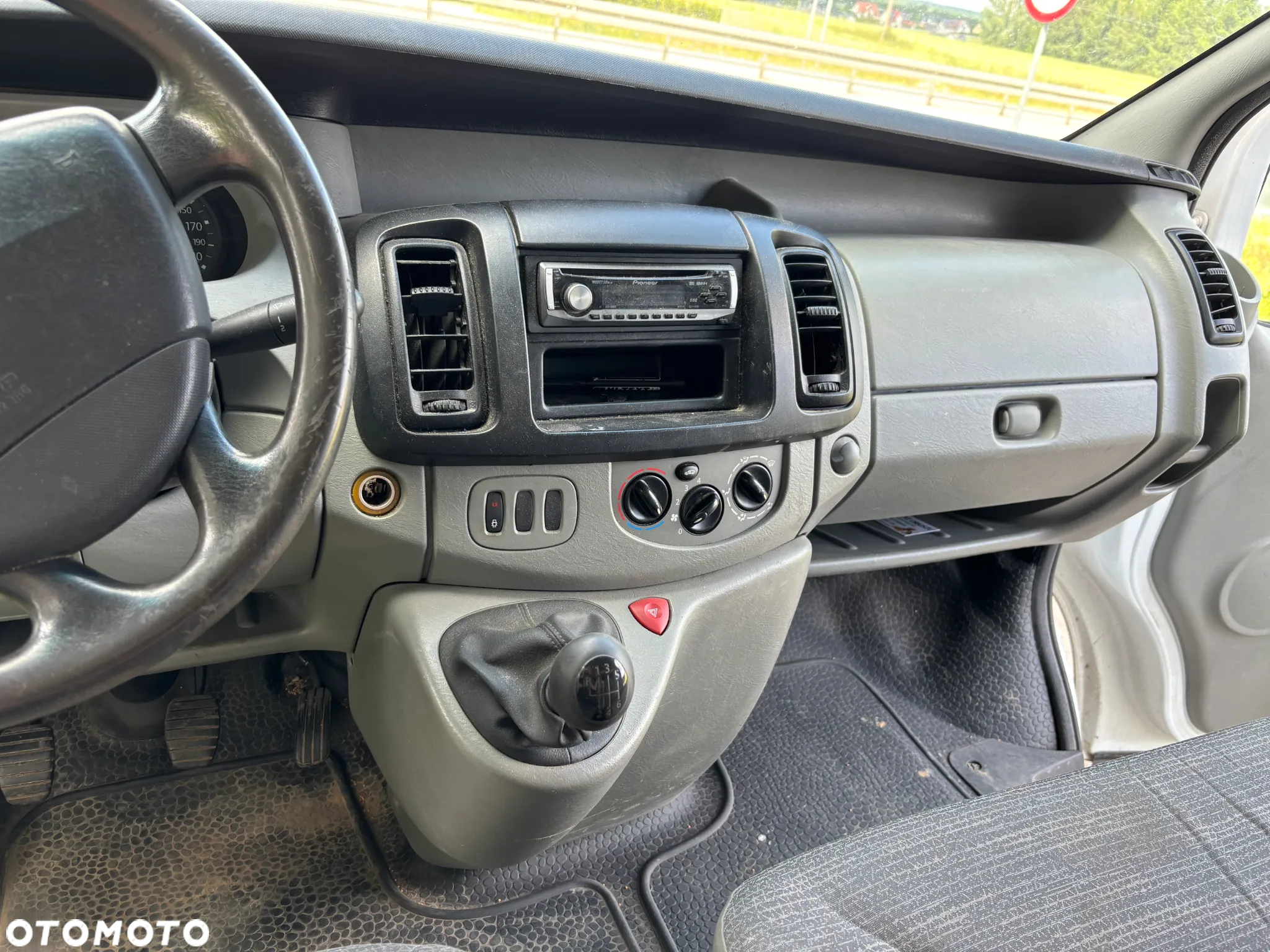 Renault Trafic - 6