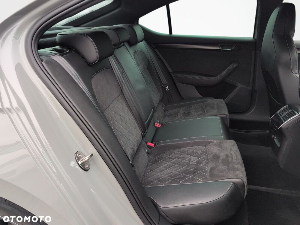 Skoda Superb 1.5 TSI Sportline DSG - 13