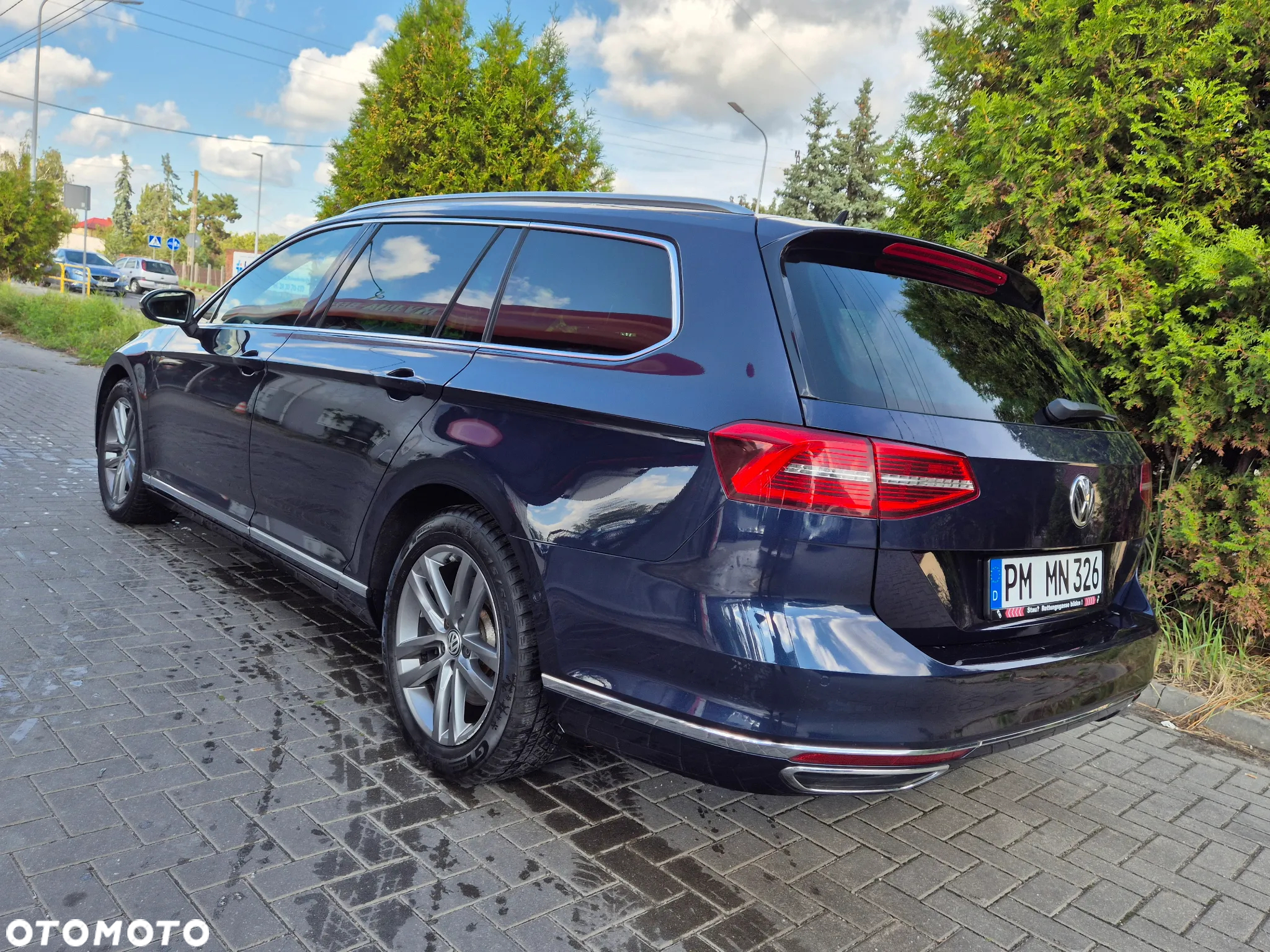 Volkswagen Passat 2.0 TDI 4Mot R-Line Edition DSG - 9