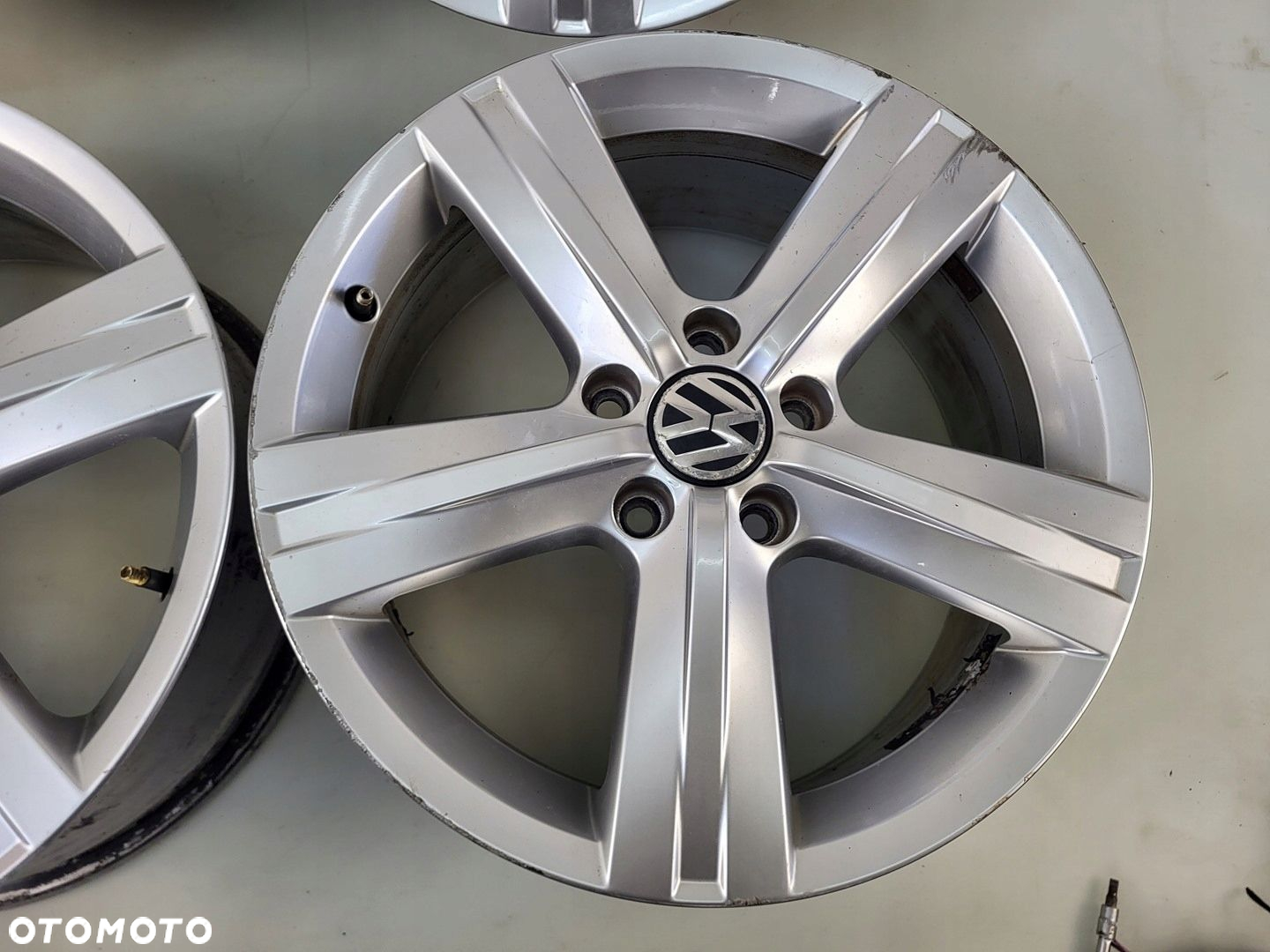 felgi aluminiowe 17" 7,5jx17 et47 5x112 VW PASSAT B7 3AA601025E - 2