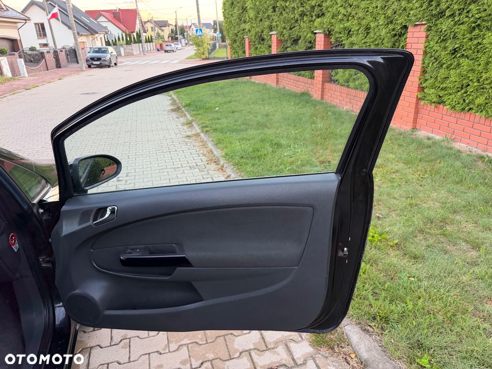 Opel Corsa 1.4 16V Color Edition - 29