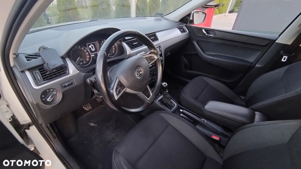 Skoda RAPID - 10