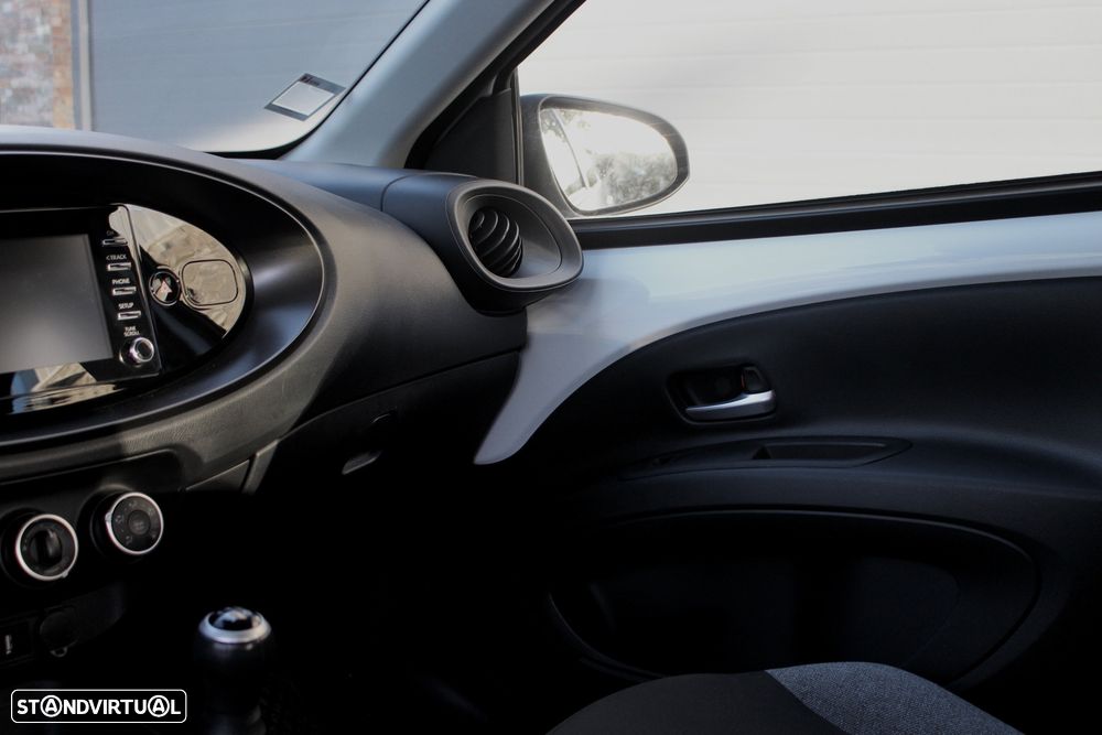 Toyota Aygo X 1.0 Play - 36