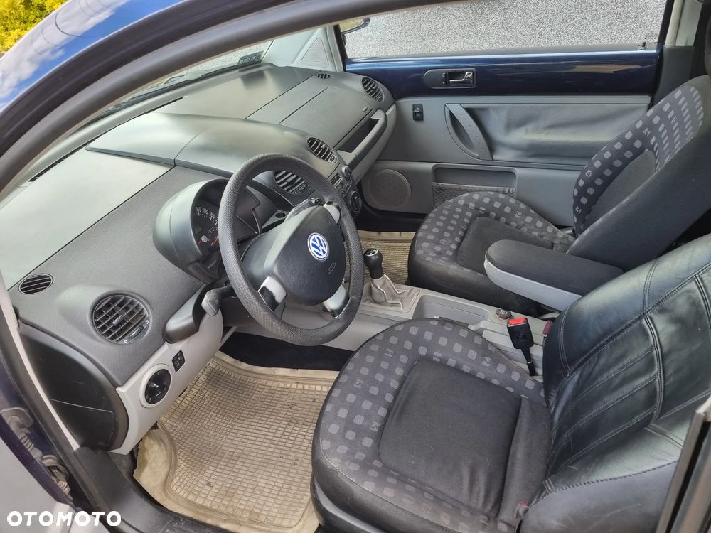 Volkswagen New Beetle - 10
