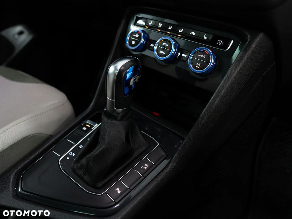 Volkswagen Tiguan - 32