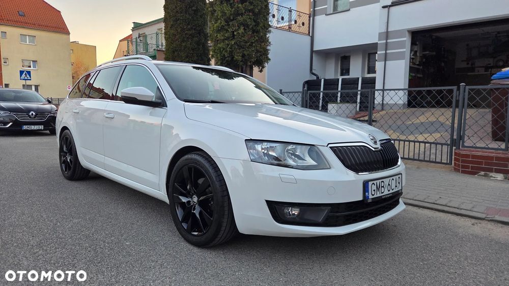 Skoda Octavia 1.6 TDI DPF DSG Elegance - 9