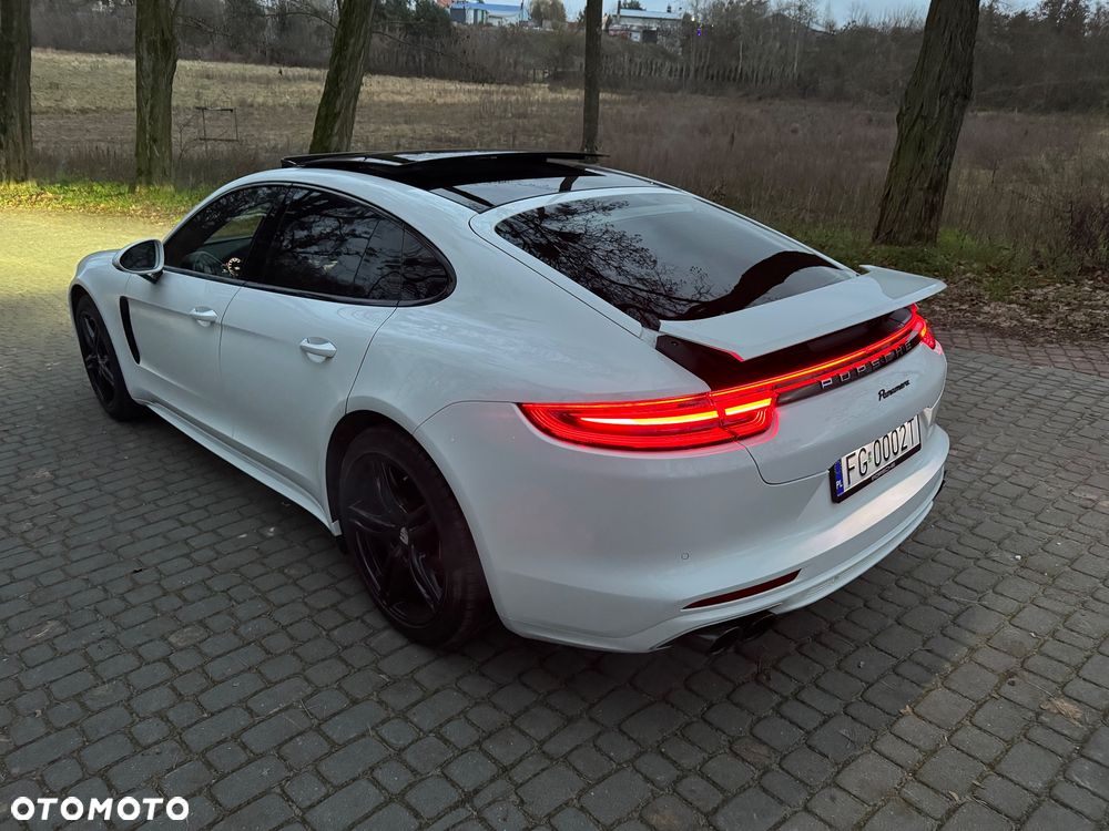 Porsche Panamera - 10